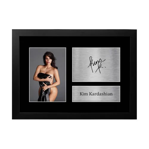 Kim Kardashian autograph